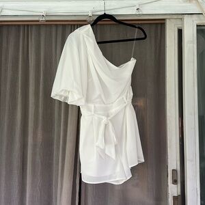Entro White One-Shoulder Romper